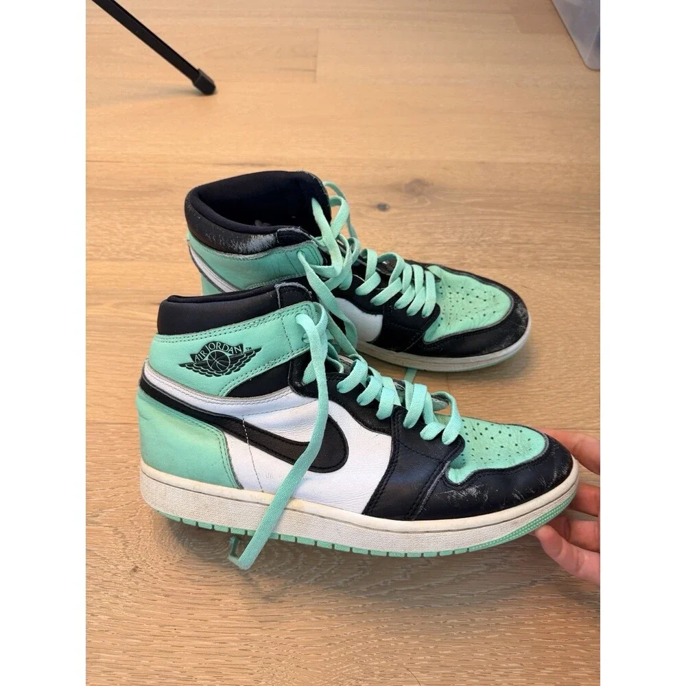 Air Jordan Retro OG 1 Black/ Mint Green / White Men’s Size 9 - Picture 4 of 7